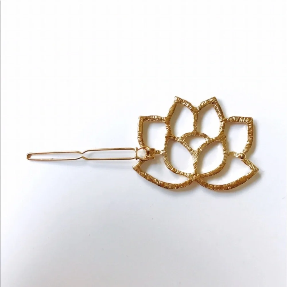 Sacred Lotus Minimalist Hair Clip - Picture 3 of 6